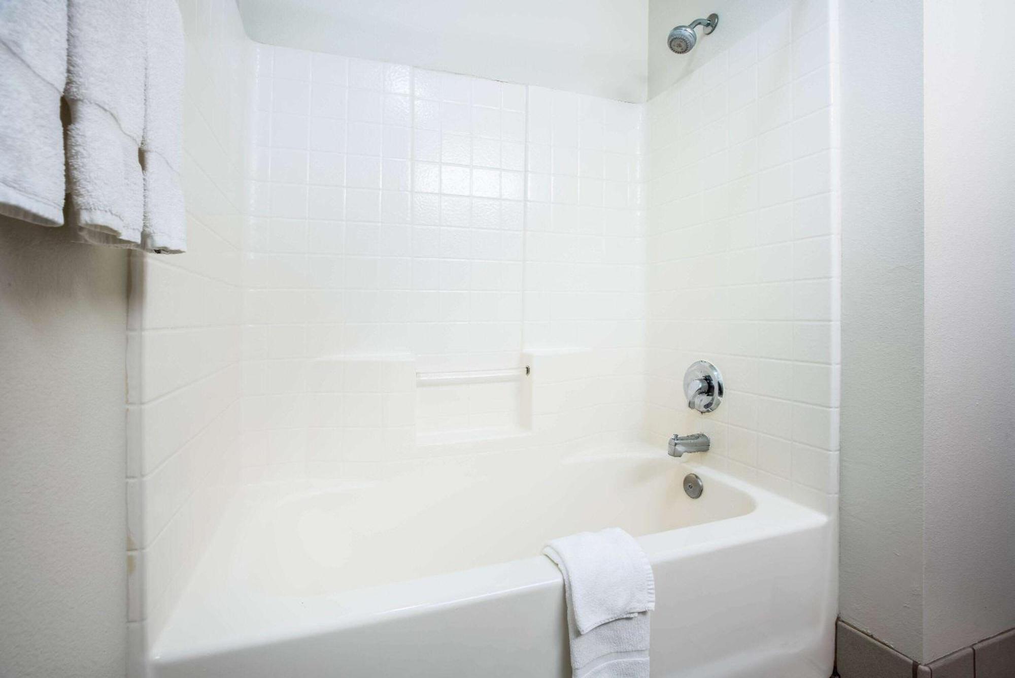 La Quinta By Wyndham Portland Airport Hotel Luaran gambar